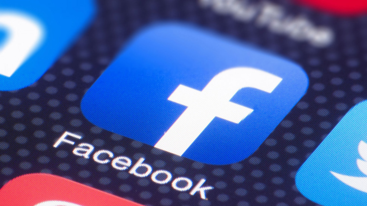 facebook double profit announcing
